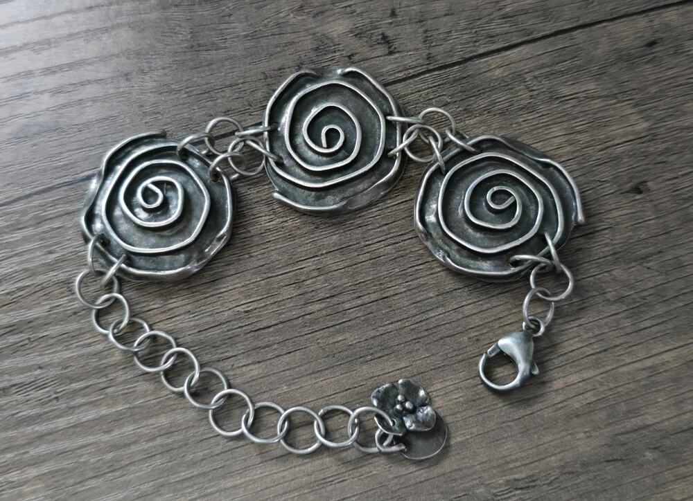 Sherry Tinsman sterling silver spiral discs bracelet 8.5" length